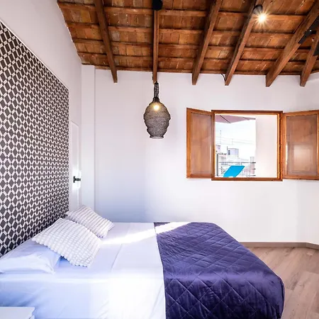 Spacious Penthouse With Massive Terrace Apartmán