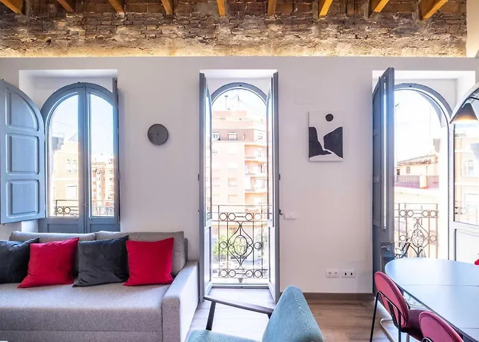 Spacious Penthouse With Massive Terrace Apartment