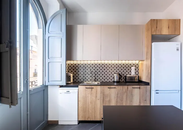 Apartment Spacious Penthouse With Massive Terrace