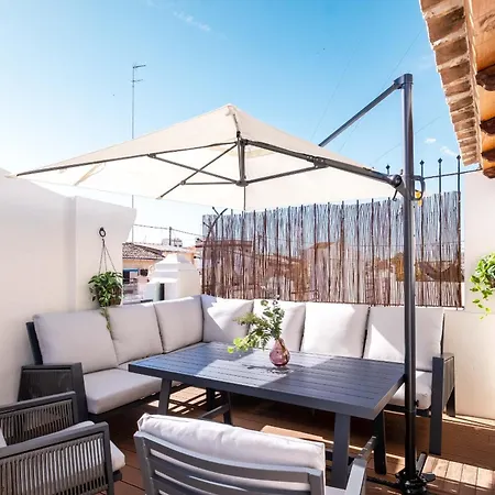 Spacious Penthouse With Massive Terrace アパート バレンシア