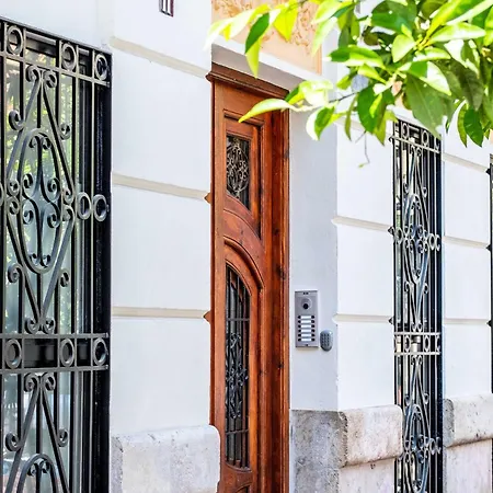 Apartment Spacious Penthouse With Massive Terrace