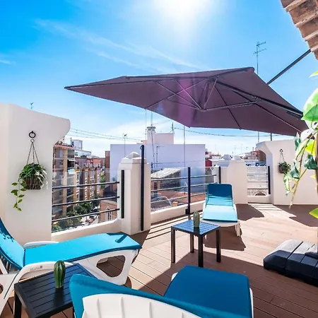 Spacious Penthouse With Massive Terrace アパート バレンシア