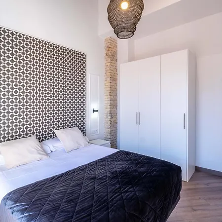 Spacious Penthouse With Massive Terrace